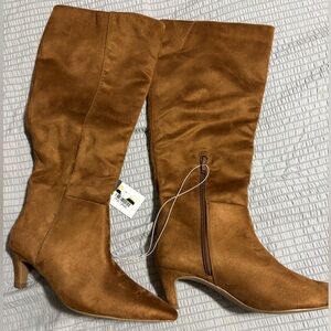 Universal Thread Brown Suede boots with kitten heel Size 9.5 BNWT